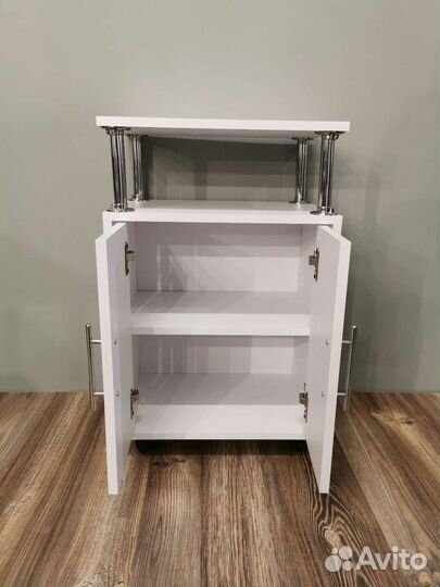 Педикюрная тележка с дверцами
