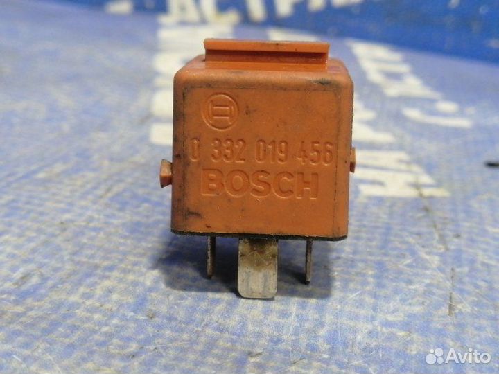 Реле Bmw E36 седан M50B25 1996