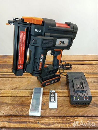 Аккумуляторный степлер (нейлер) worx WX844