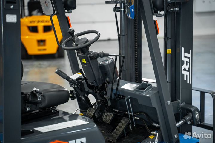 Вилочный погрузчик TRF D15-3i, 2023