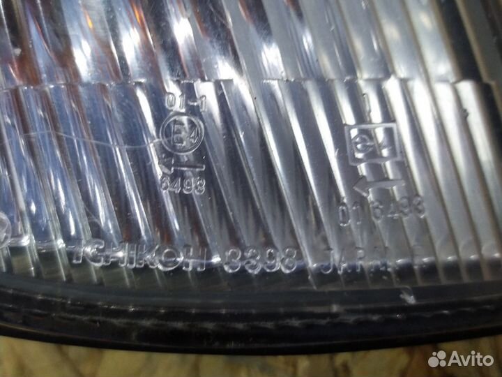 Поворотник правый Subaru forester 1999