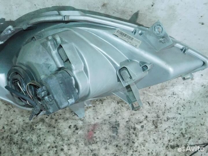 Фара передняя рено трафик опель виваро до 2006г