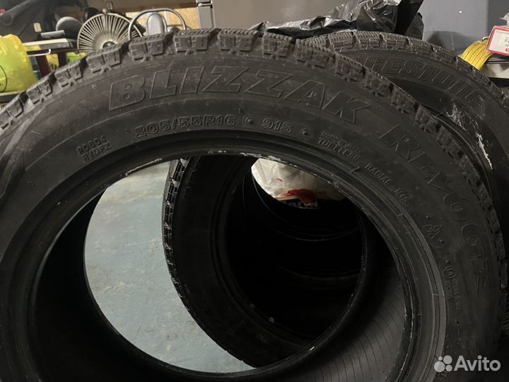 Bridgestone Blizzak Revo1 205/55 R16