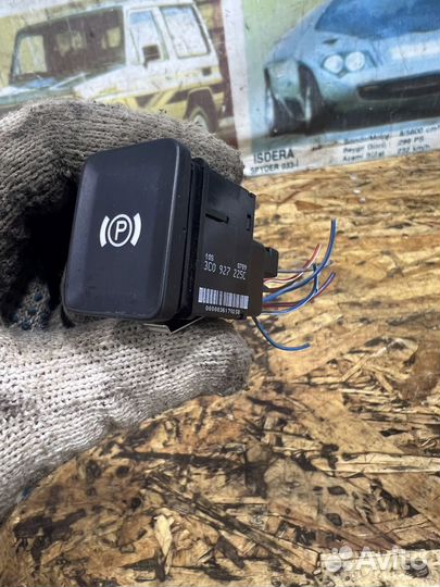 Кнопка ручного тормоза Фольксваген Пассат B6