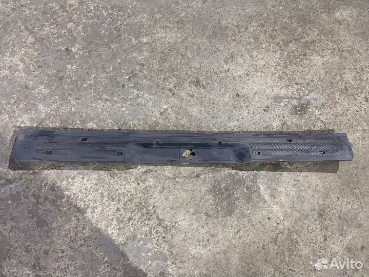 Накладка багажника нижняя Mercedes Vito W639