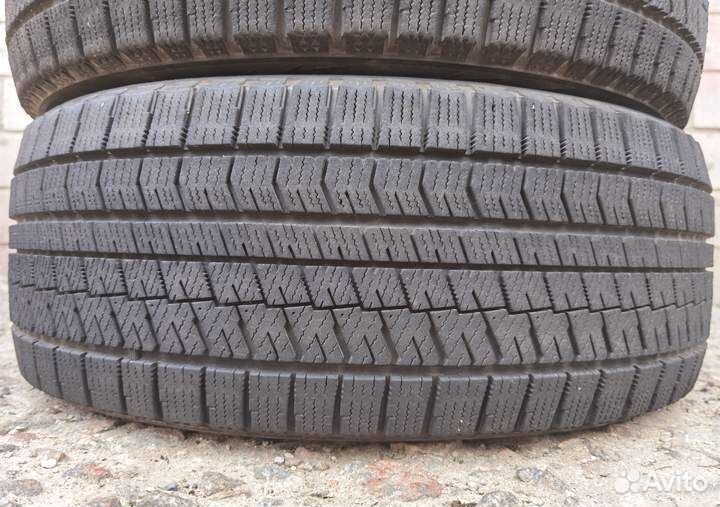 Bridgestone Blizzak VRX2 235/45 R18 94Q