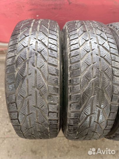 Tigar Winter 215/65 R17 96H