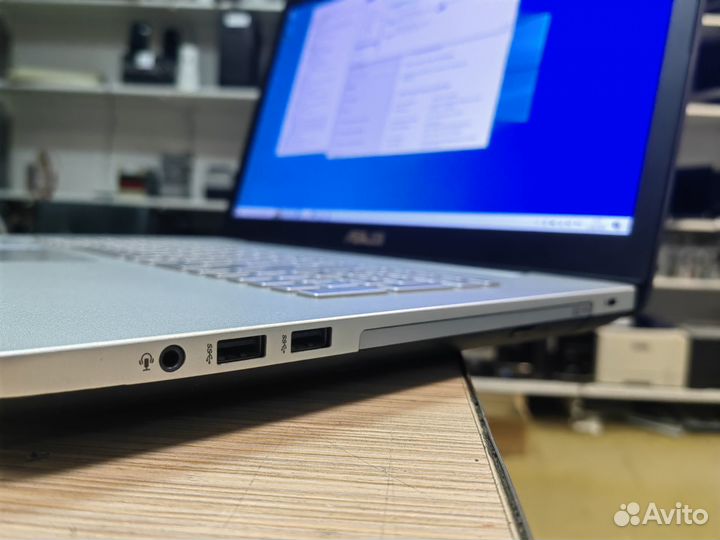 Ноутбук asus N752V