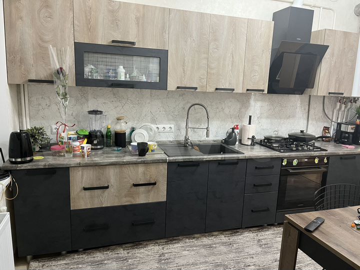 4-к. квартира, 94 м², 1/2 эт.