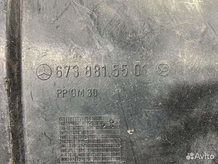 Крыло перeднee правое Mercedes-Benz Atego