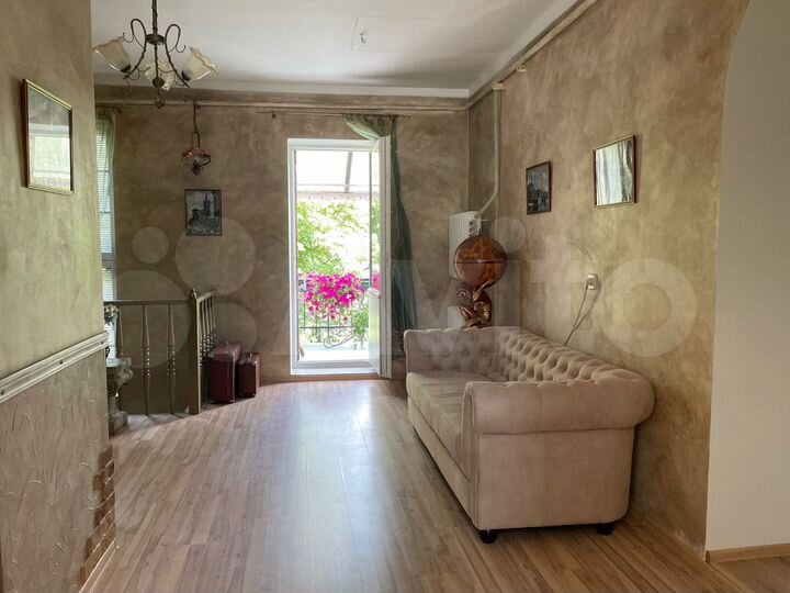 2-к. квартира, 80 м², 2/2 эт.