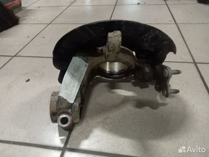 Кулак передний правый Фабия 2 рестайлинг