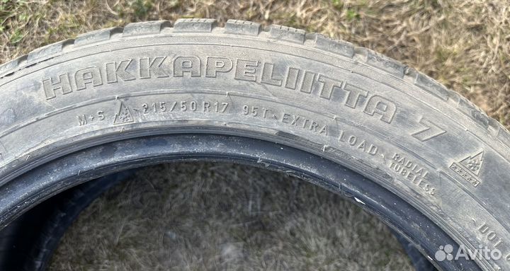 Nokian Tyres Hakkapeliitta 7 215/50 R17