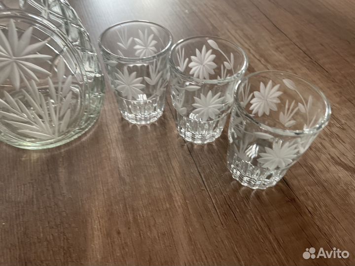 Набор графин и 6 стопок