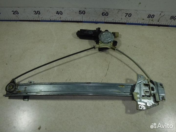 Стеклоподъемник задний Mitsubishi Space Wagon