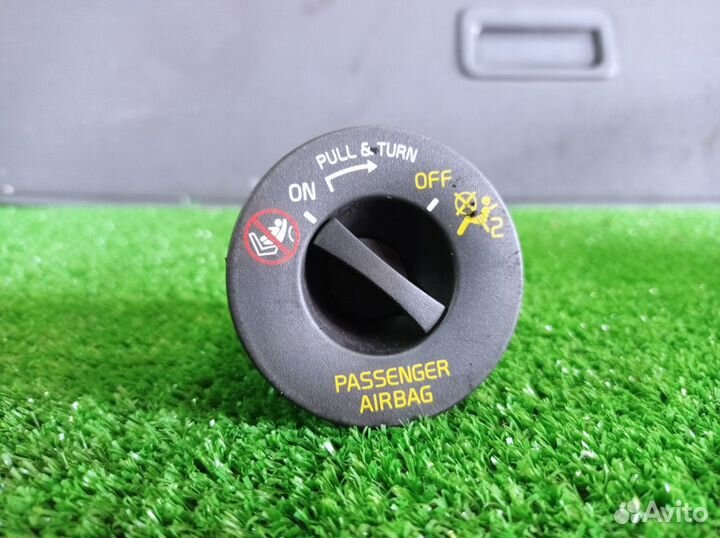 Volvo XC90 2015- XC60 V90 выключатель AIR BAG