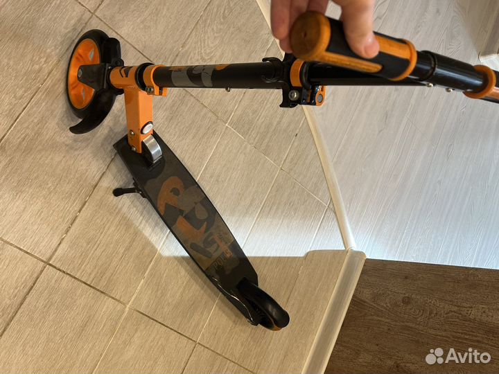Продаю б/у самокат