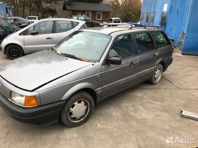 Разбор на запчасти Volkswagen Passat 3