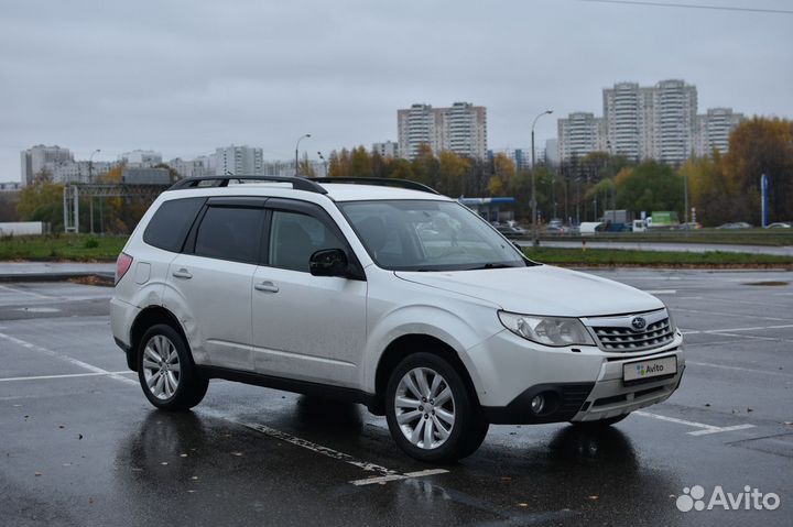 Subaru Forester 2.0 AT, 2010, битый, 97 000 км