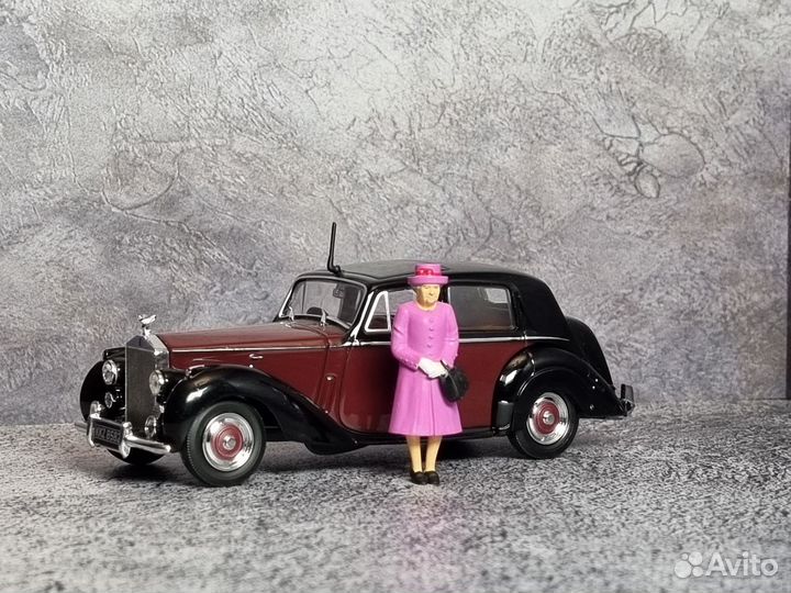 Фигурка ’Королева Англии Елизавета II’ 1/43