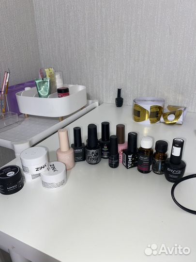 Набор гель-лаков для маникюра и педикюра