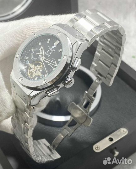 Новые мужские часы Hublot