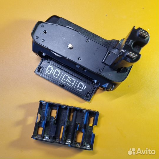 Батарейный блок Canon BG-E7 бу Canon D7