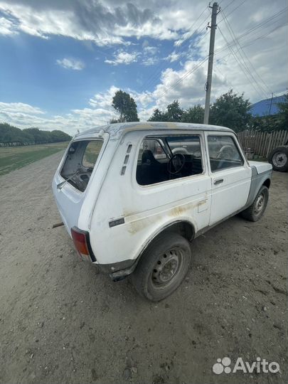 LADA 4x4 (Нива) 1.7 МТ, 2003, битый, 100 000 км