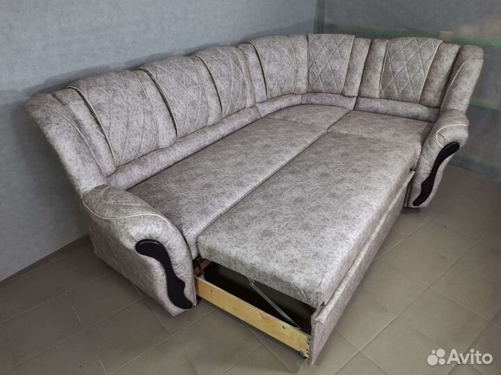 Диван угловой