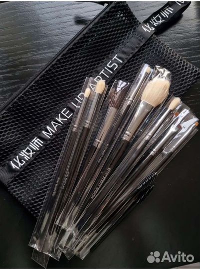 Новый набор кистей для макияжа в чехле