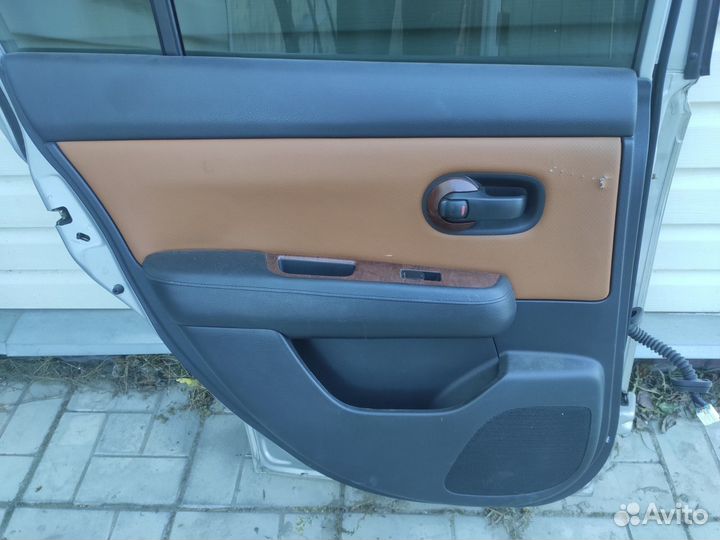 Обшивка двери задняя левая Nissan Tiida C11 1.5
