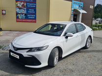 Toyota Camry 2.5 AT, 2021, 40 000 км, с пробегом, цена 2 999 000 руб.