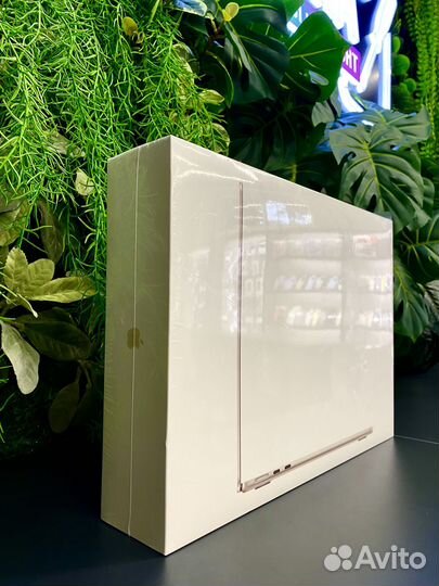 Apple MacBook Air 13 2022 M2 8/256 Starlight