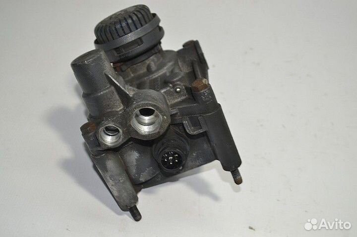 Кран ускорительный тормозной mercedes-benz Actros