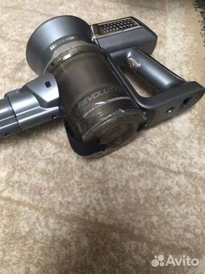 Беспроводной пылесос Redmond