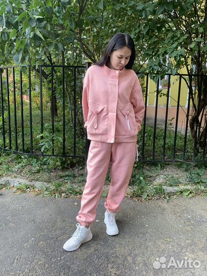 Спортивный костюм женский