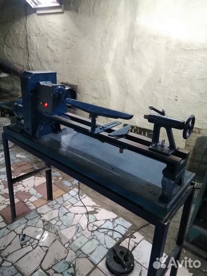 Токарный станок