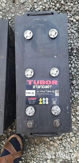 Продам 2 аккумулятора