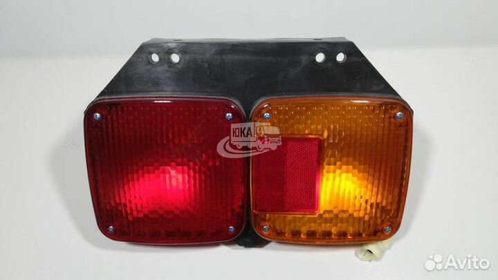 Фонарь правый hino 500