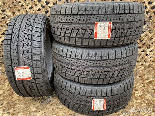 Bridgestone Blizzak VRX 215/50 R17 91S