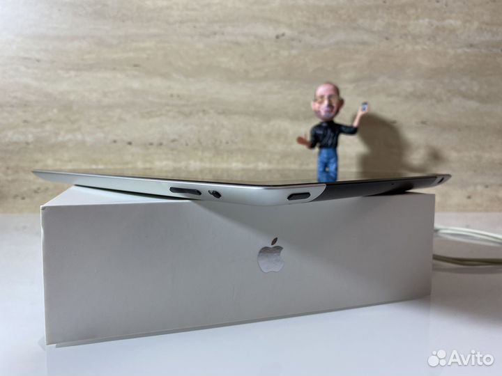 iPad 4 Wi-Fi+Симка 32Gb идеальное состояние