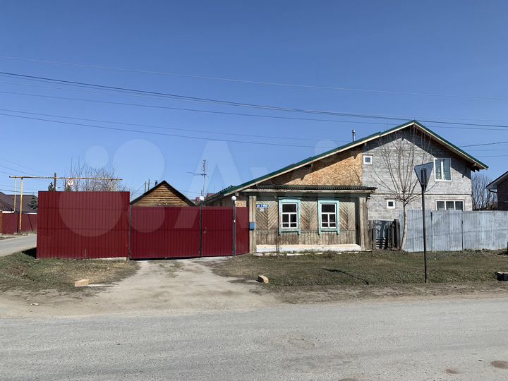 Коттедж 211 м² на участке 12 сот.