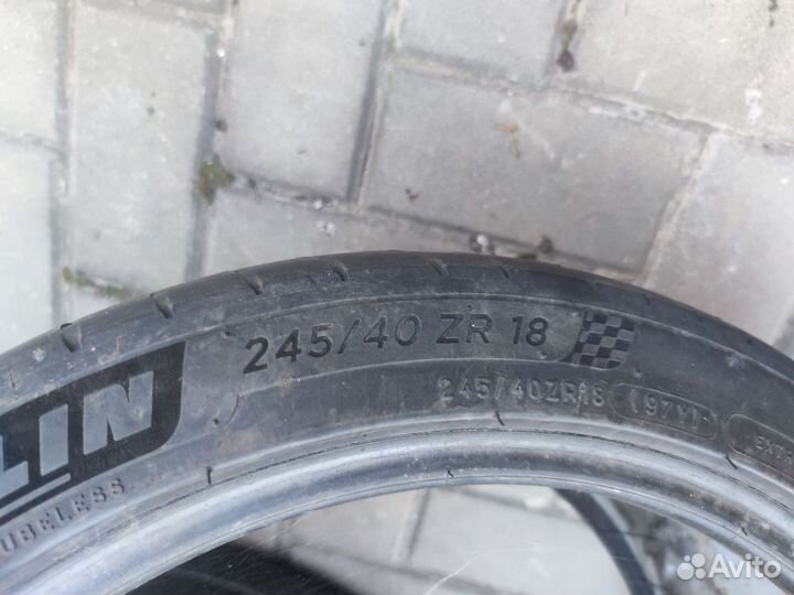 Michelin Pilot Sport 4 245/40 R18