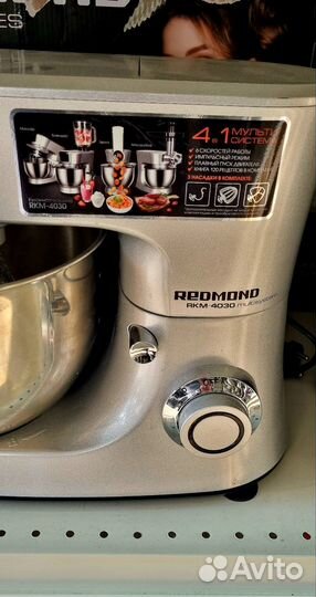 Новая кухонная машина Redmond RKM-4030