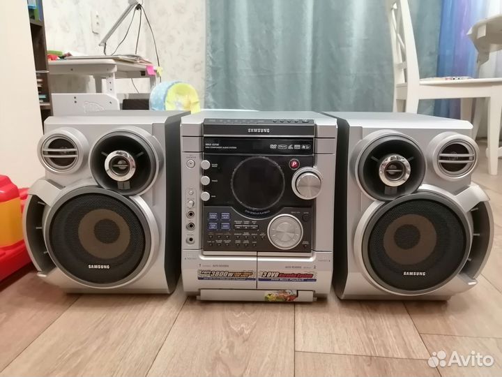 Музыкальный центр Samsung max-kj730