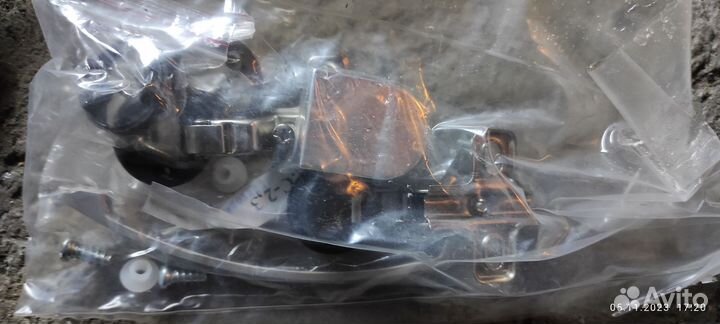 Петля мебельная для стекла