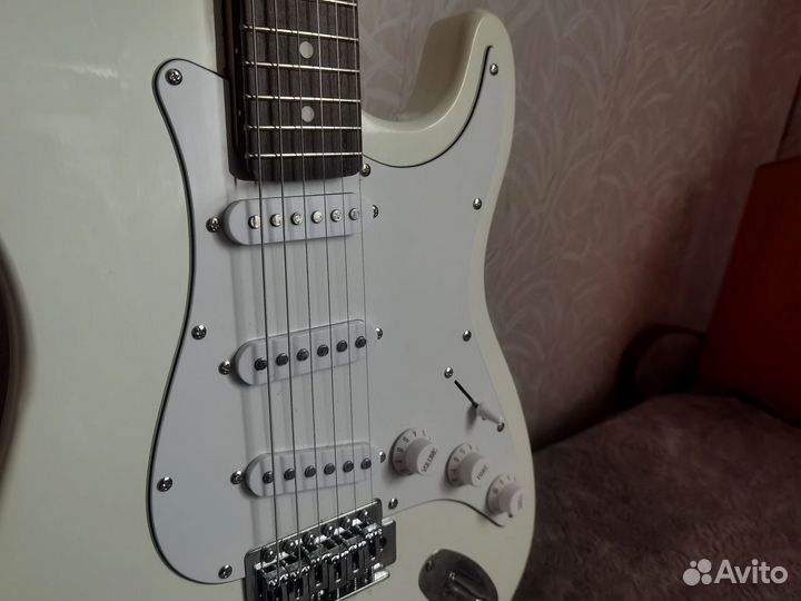 Электрогитара