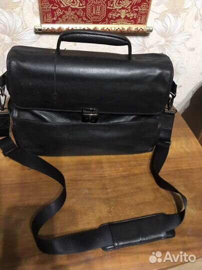 Классный кожаный портфель
