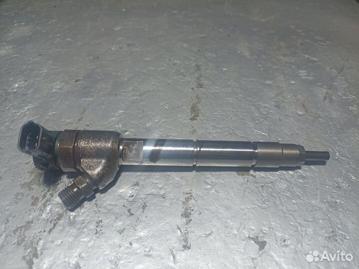 Форсунка топливная Genesis G80 2 2020 338002R100