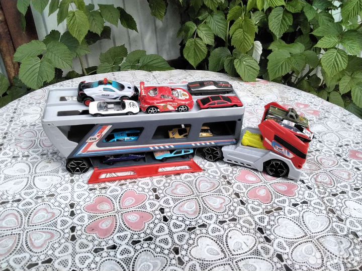 Автовоз трехуровневый